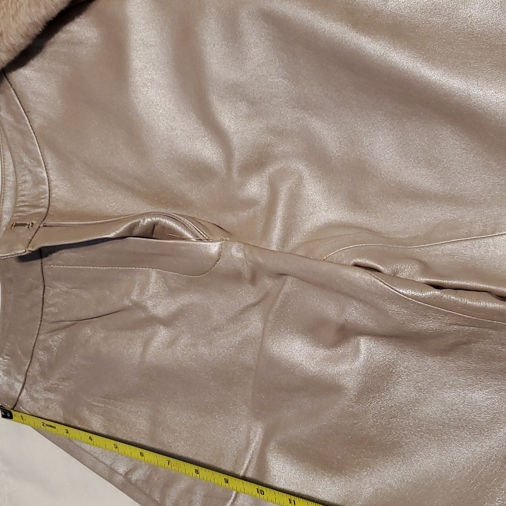 Blush color high rise leather size 4 Adrienne vitamins